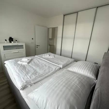 Ein Park With Free Parking Apartment *