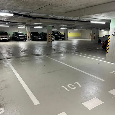 Ein Park With Free Parking Apartament